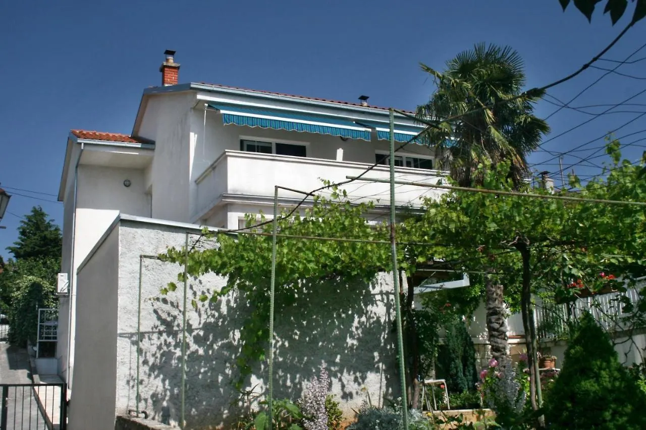 Apartments With A Parking Space Selce, Crikvenica - 5366